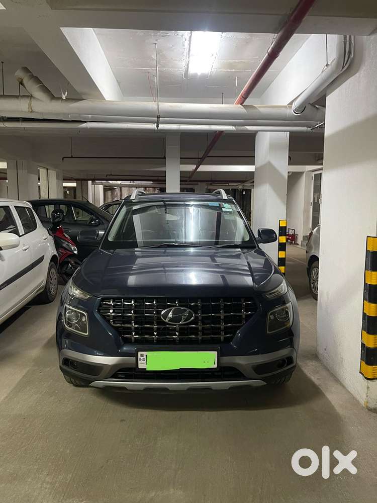 Hyundai Venue 2020 Petrol Well Maintained
