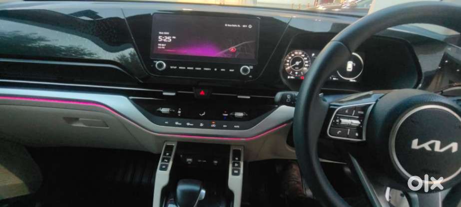 Kia Carens Luxury (o)1.5 Turbo Petrol Dct 7 Str, 2023, Petrol