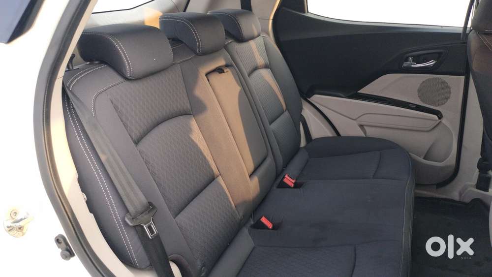 Mahindra Xuv300 W8 Amt Diesel, 2020, Diesel