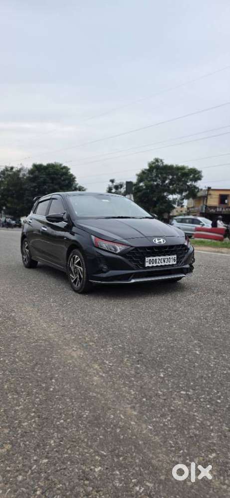 Hyundai I20 Asta (o) 1.2 Ivt Dual Tone, 2024, Petrol