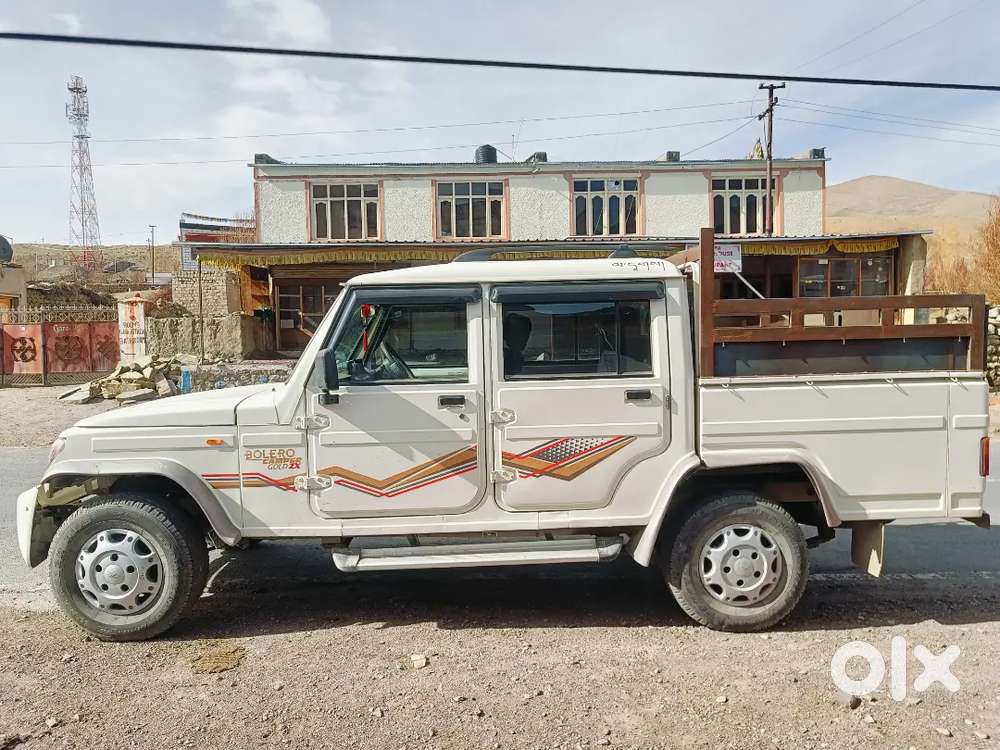 Mahindra Bolero Camper Gold Zx White