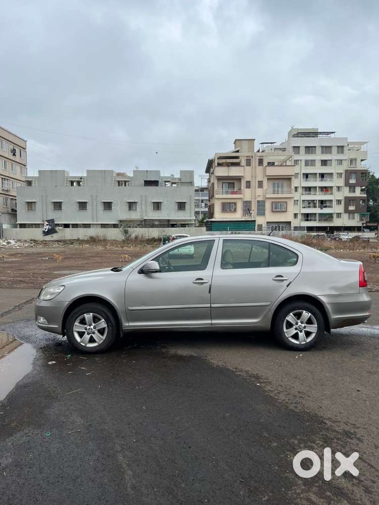 Skoda Laura Diesel 2012 Diesel  2nd Owner  Luxury Sedan