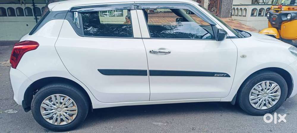 Maruti Suzuki Swift 1.2 Lxi (o), 2020, Petrol
