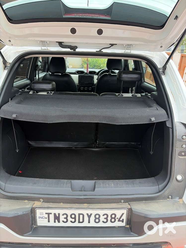 Nissan Magnite Petrol Auto 2021