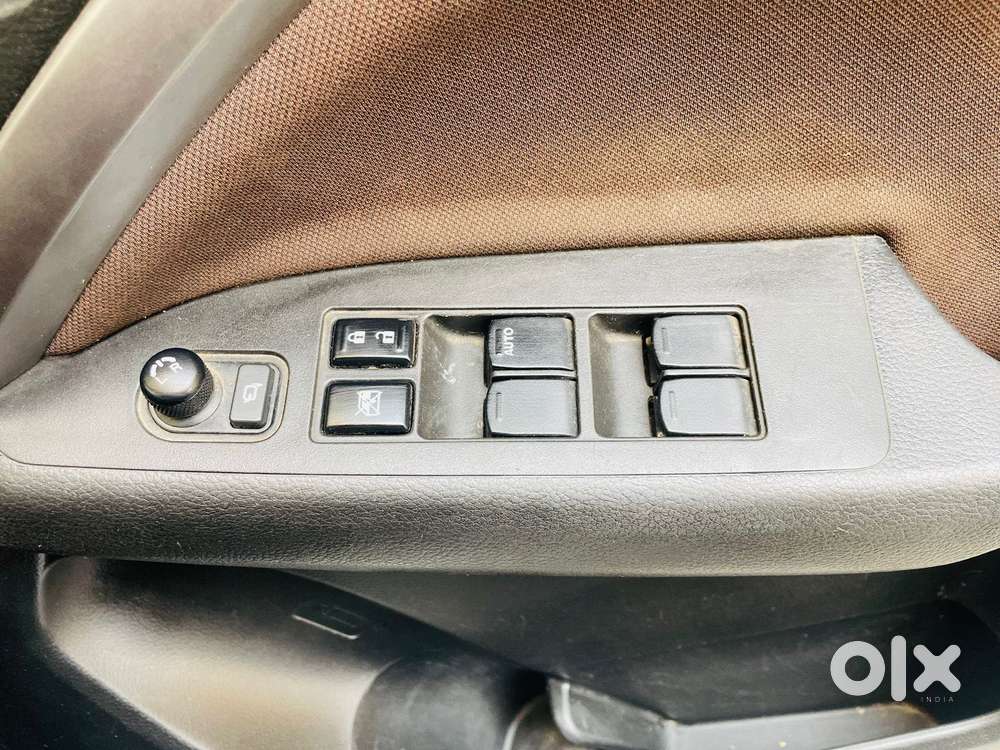 Maruti Suzuki Brezza 1.5 Zxi Plus Smart Hybrid, 2022, Petrol