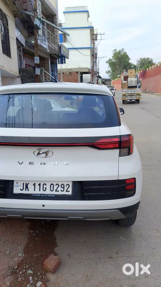 Hyundai Venue E 1.2 Petrol 2022