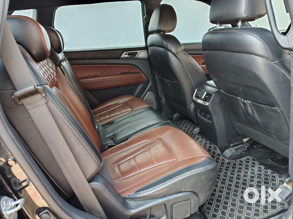 Mahindra Alturas G4 4wd At, 2019, Diesel