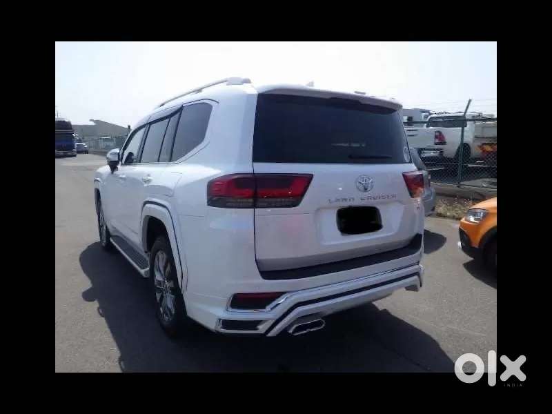 Toyota Land Cruiser V8 Petrol, 2024, Petrol