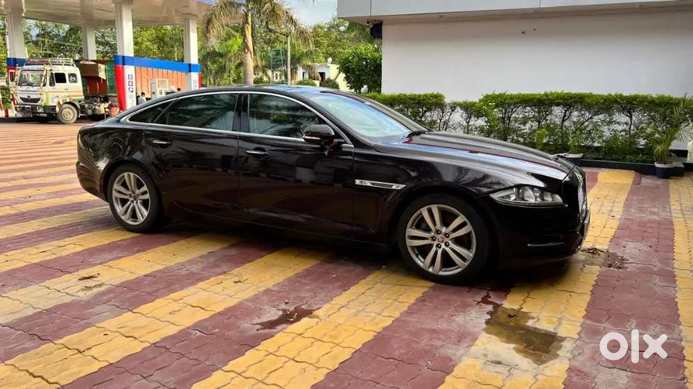 Jaguar Xj 2012 Diesel 60000 Km Driven