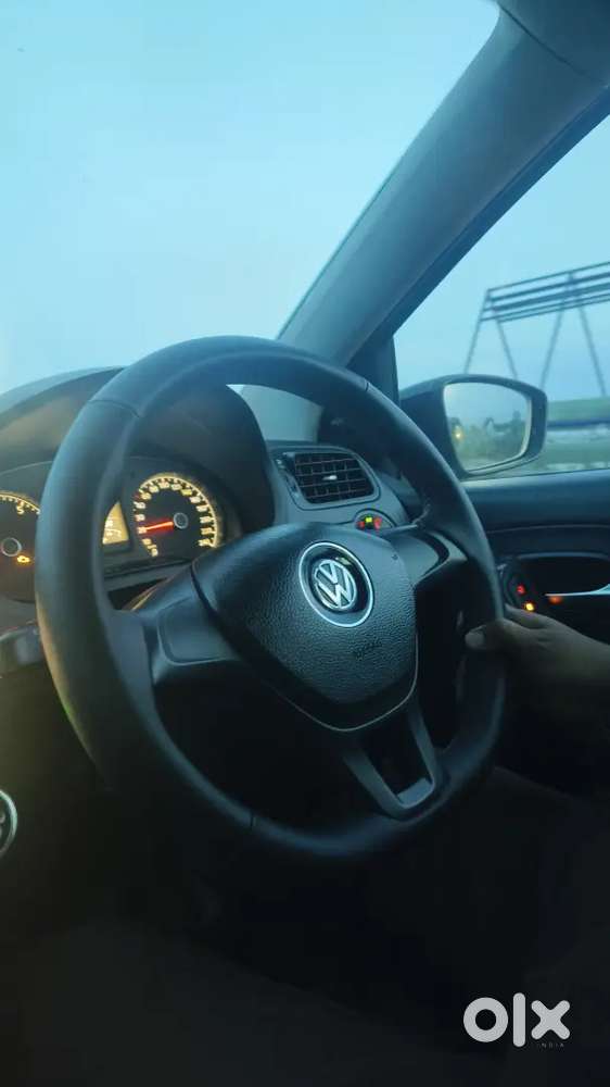 Volkswagen Polo 2015 Petrol 40000 Km Driven