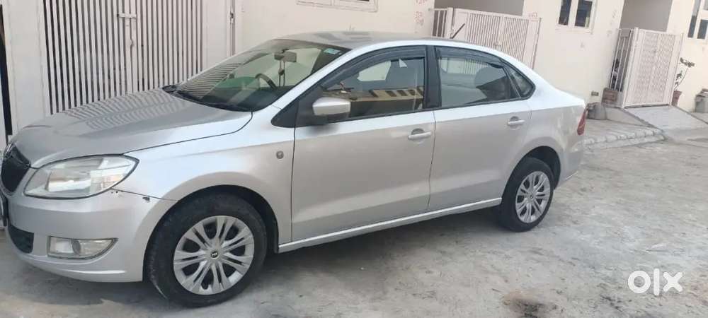 Skoda Rapid 2015 Diesel 94000 Km Driven