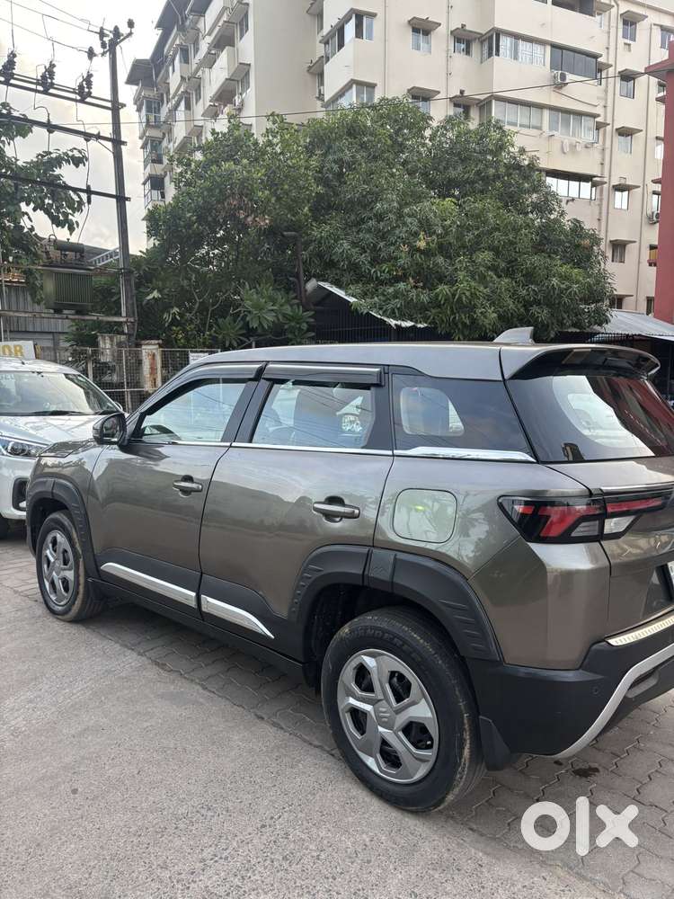 Maruti Suzuki Brezza 1.5 Vxi Smart Hybrid, 2023, Petrol
