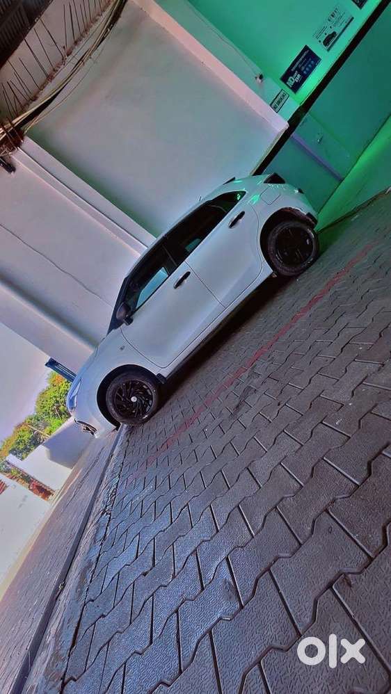 Maruti Suzuki Baleno 2023 Petrol 28000 Km Driven