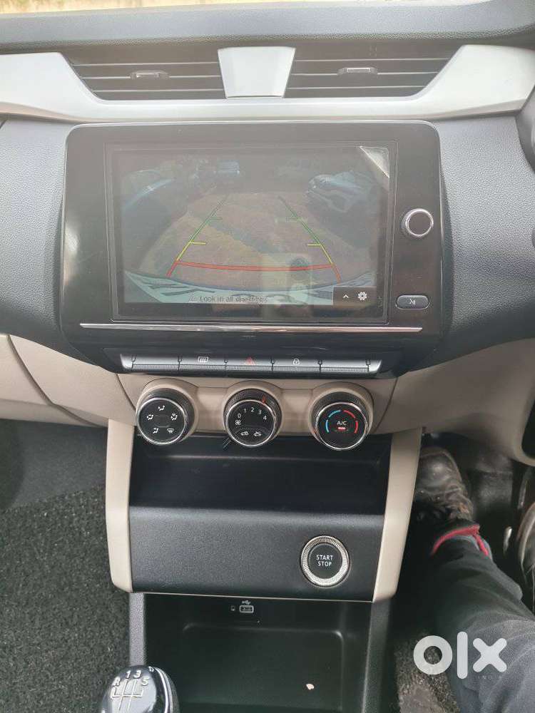 Renault Triber Rxz, 2021, Petrol