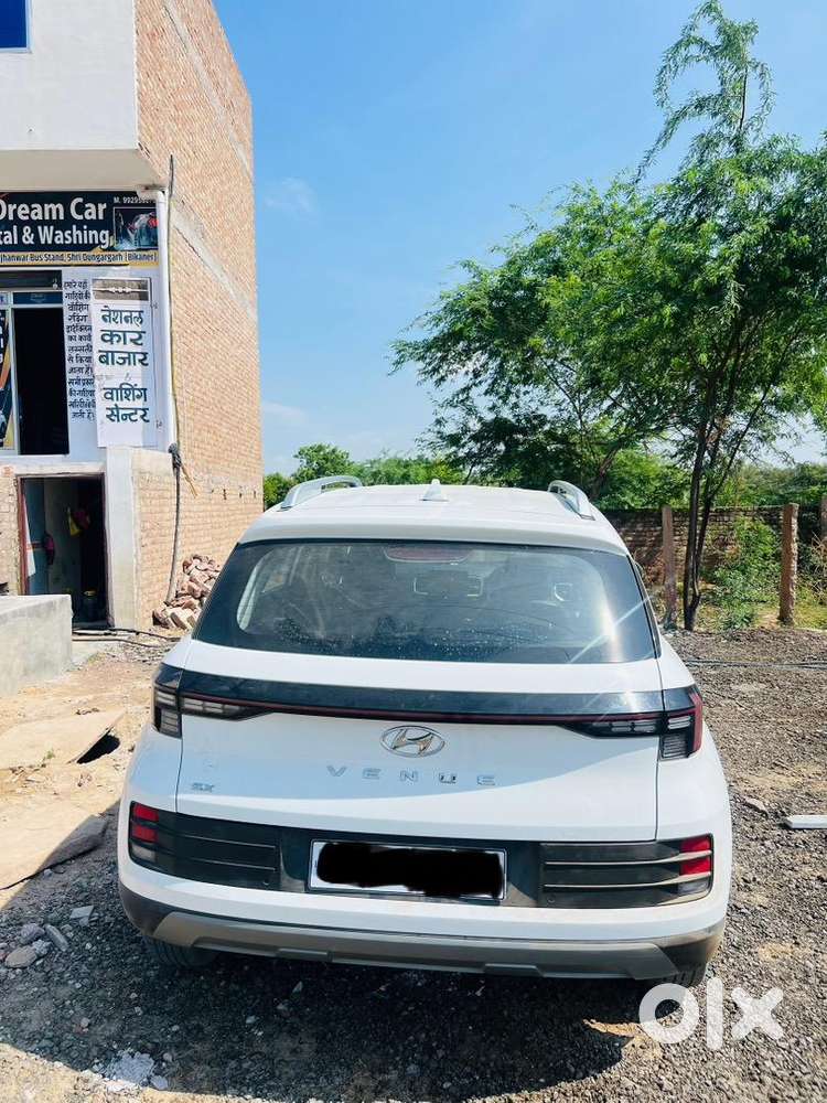 Hyundai Venue Petrol 2023