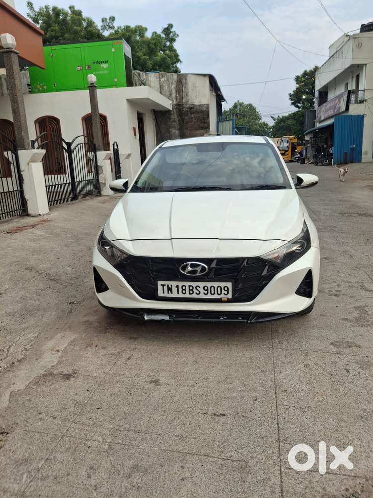 Hyundai I20 Asta (o) 1.2 Mt Dual Tone, 2023, Petrol