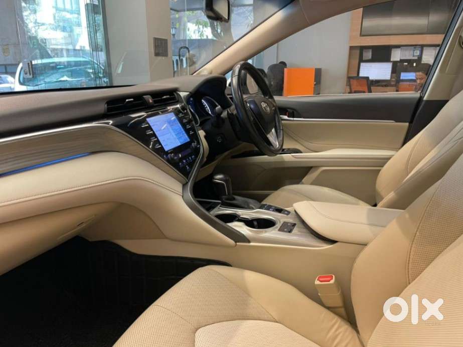 Toyota Camry Hybrid, 2021, Petrol