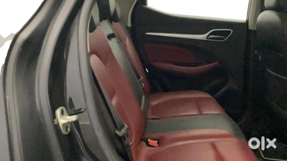 Mg Astor 1.5 Savvy Cvt S Red, 2022, Petrol