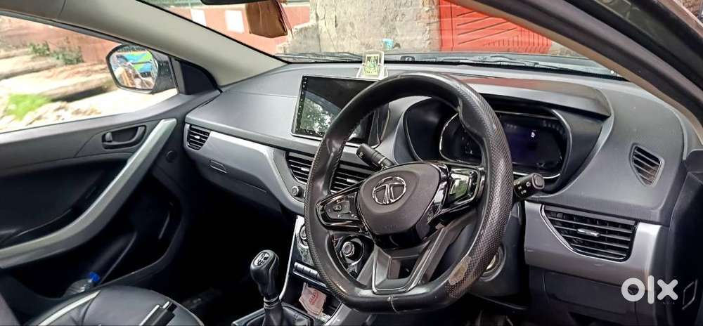 Nexon Xm-s 2022 Sunroof Petrol Insurance Valid