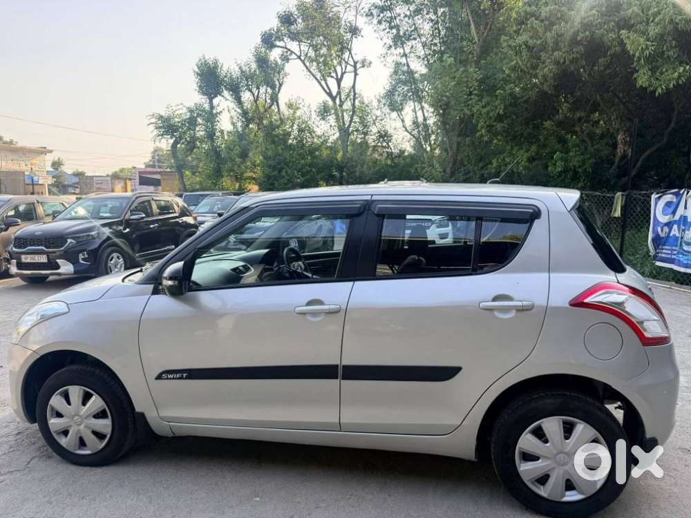 Maruti Suzuki Swift Vxi Optional, 2016, Petrol