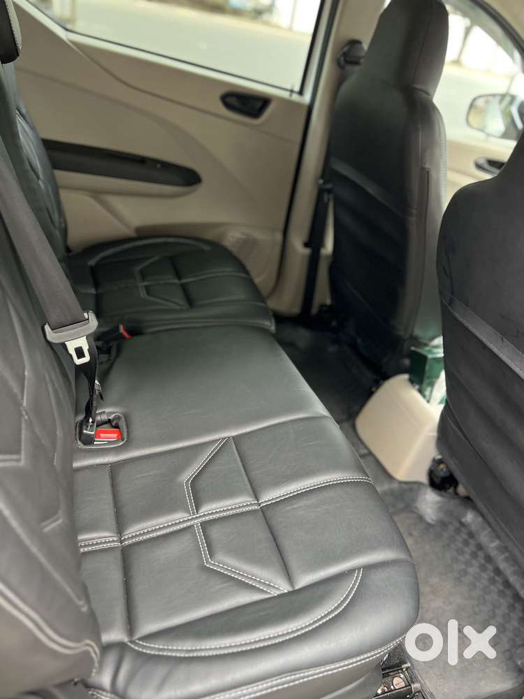 Renault Triber Authentic-petrol-manual, 2026, Petrol