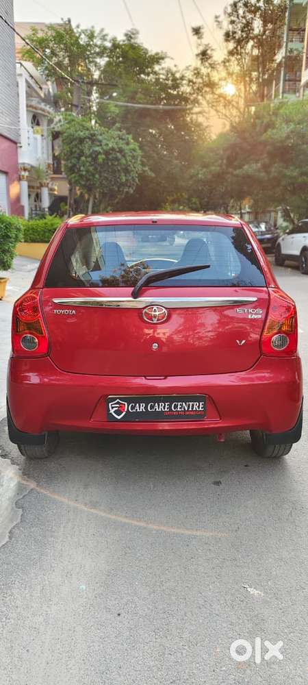 Toyota Etios Liva 2011-2012 G, 2011, Petrol