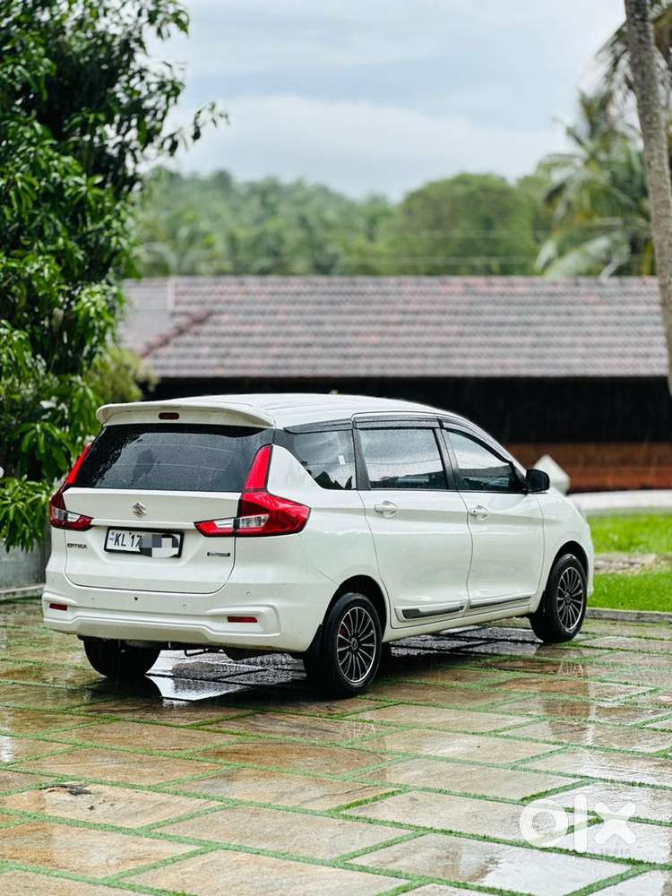 Maruti Suzuki Ertiga Hybrid Petrol 2021