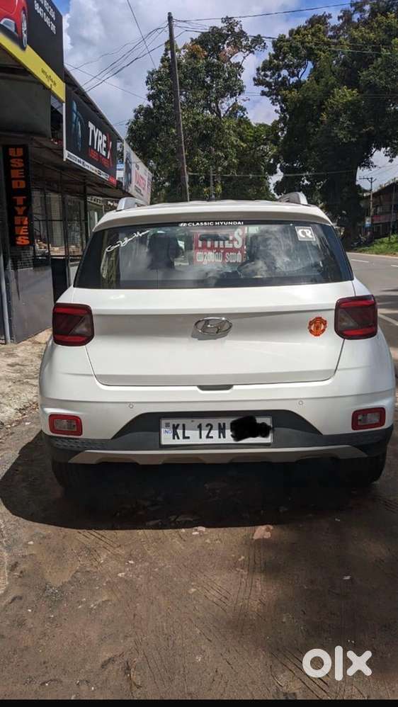 Hyundai Venue Petrol 2021