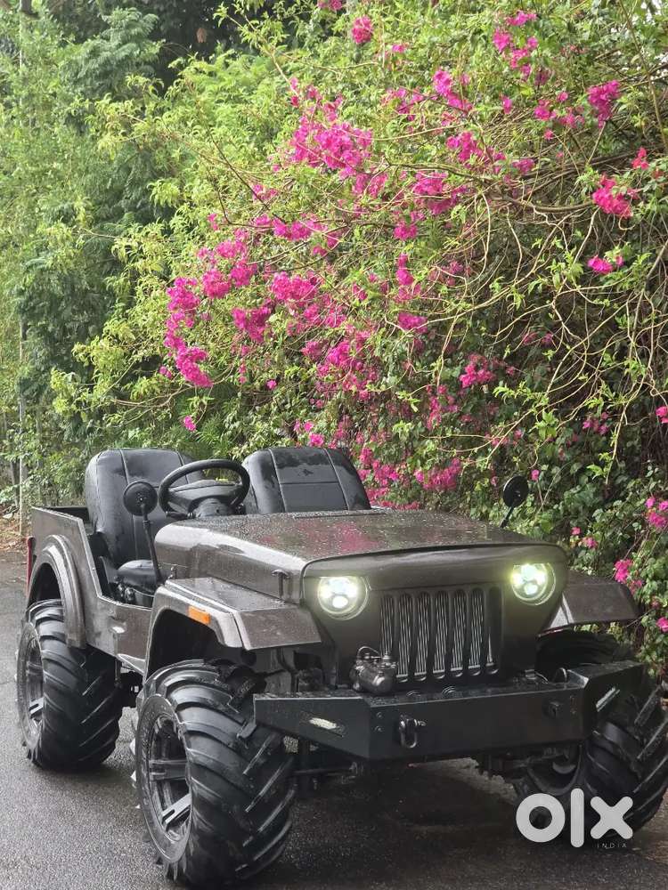 Mahindra Jeep Classic 1983