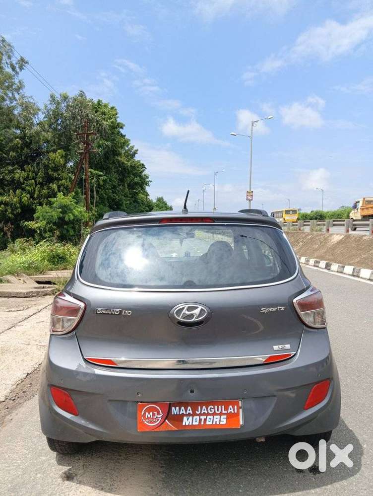 Hyundai Grand I10 Sportz, 2015, Petrol