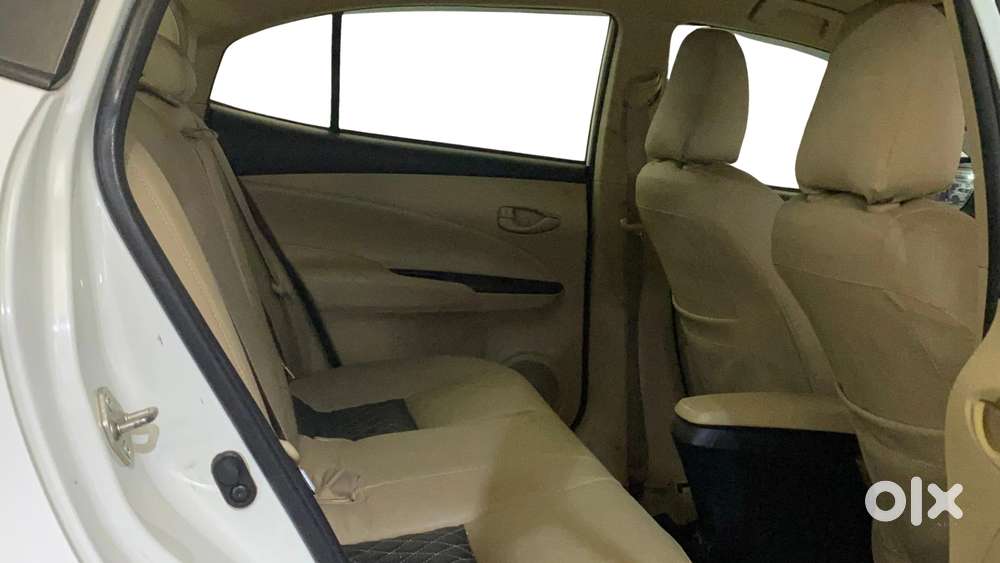 Toyota Yaris J Cvt, 2018, Petrol