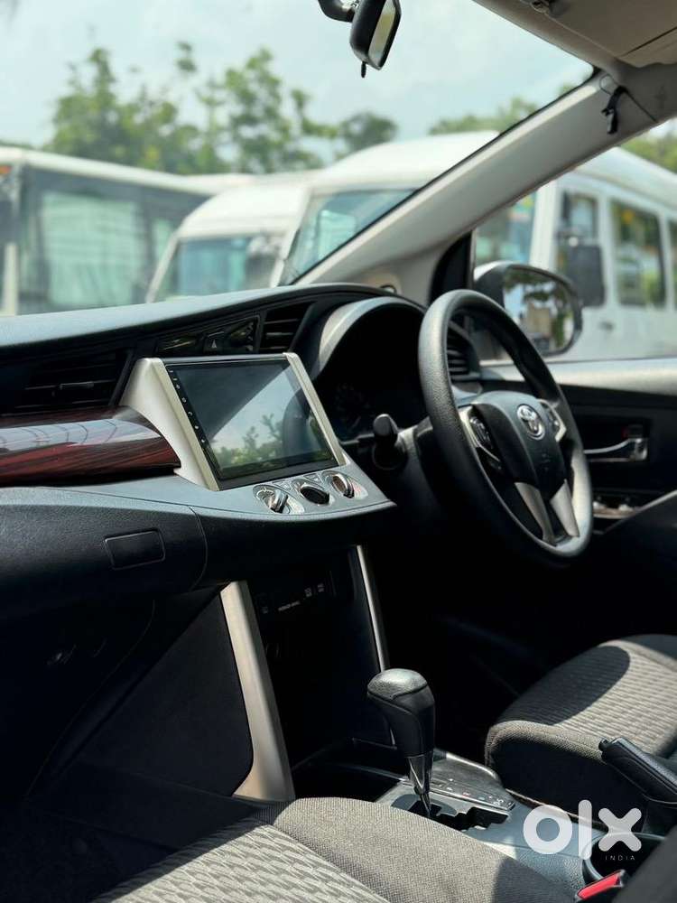 Toyota Innova Crysta 2017 Diesel 89000 Km Driven
