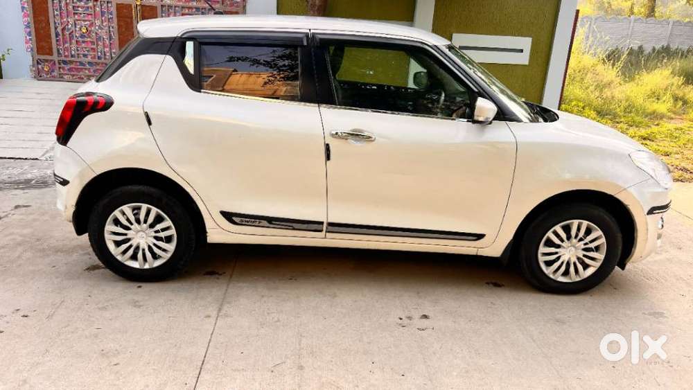 Maruti Suzuki Swift 1.2 Vxi (o), 2022, Petrol