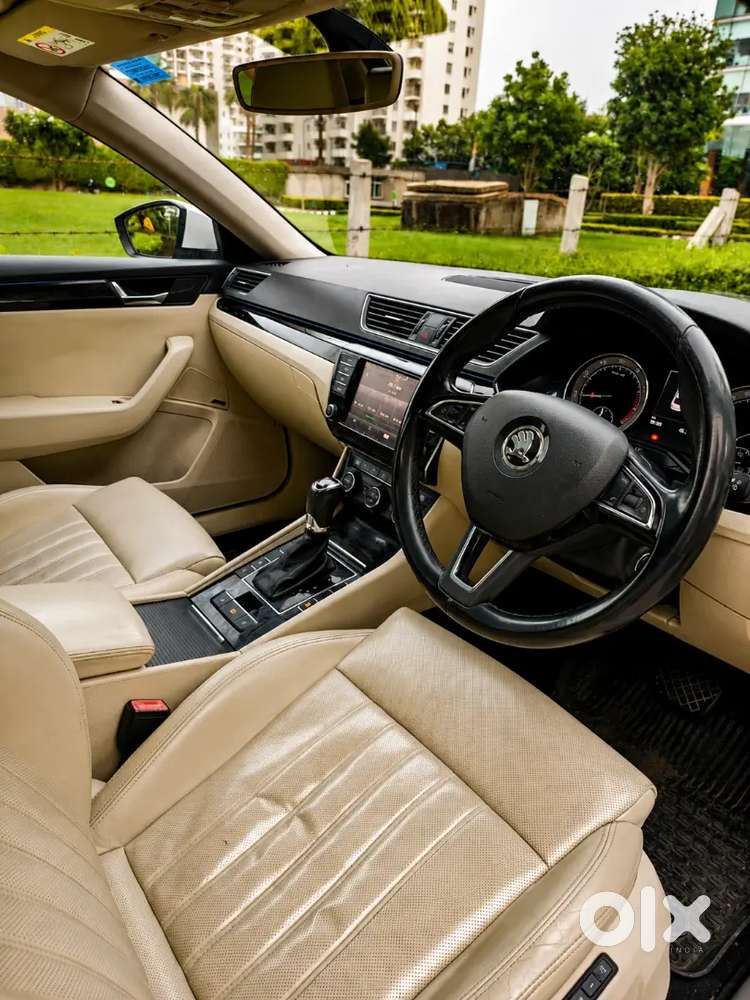 Skoda Superb (l&k) December 2017  1.8 Tsi Dsg Petrol Top-end Variant