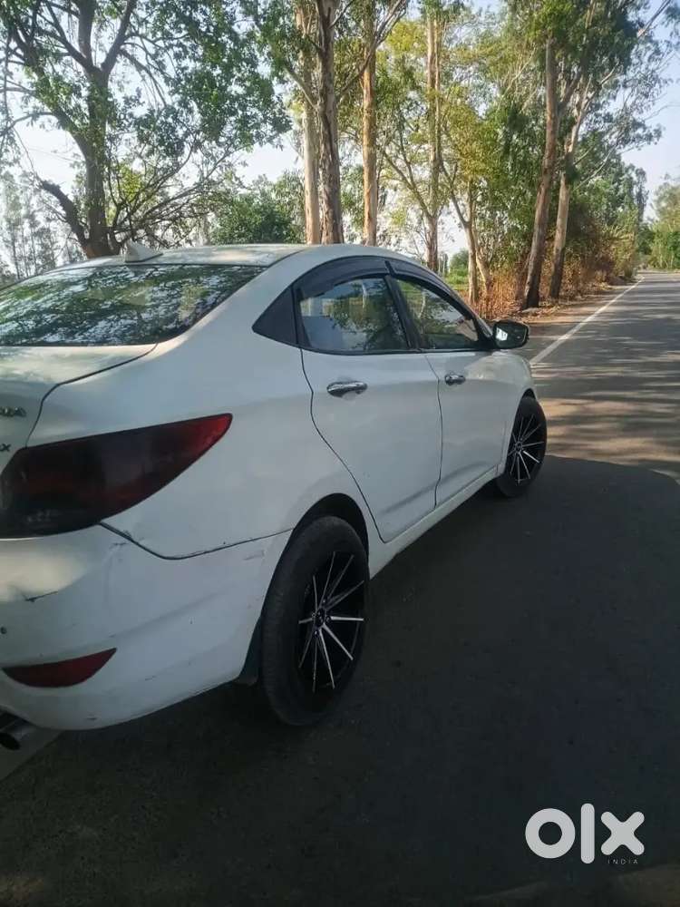 Hyundai Verna Fluidic 2012 Diesel Manual