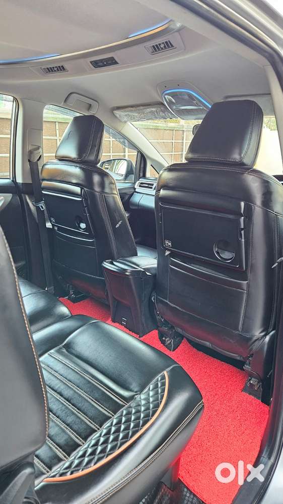 Toyota Innova Crysta [2020-ongoing] 2.4 Vx 8 Str, 2023, Diesel