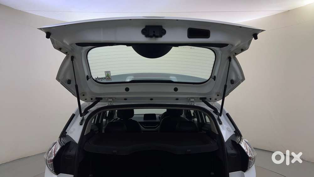 Tata Nexon 1.2 Revotron Xza Plus, 2022, Petrol