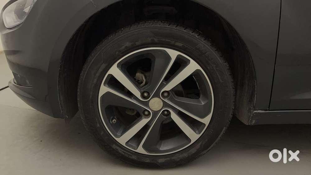 Tata Altroz Xz, 2021, Petrol