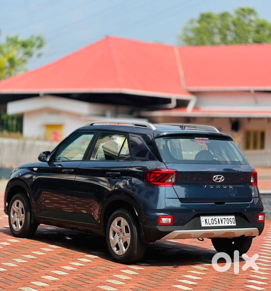Hyundai Venue 1.2 S Plus, 2020, Petrol