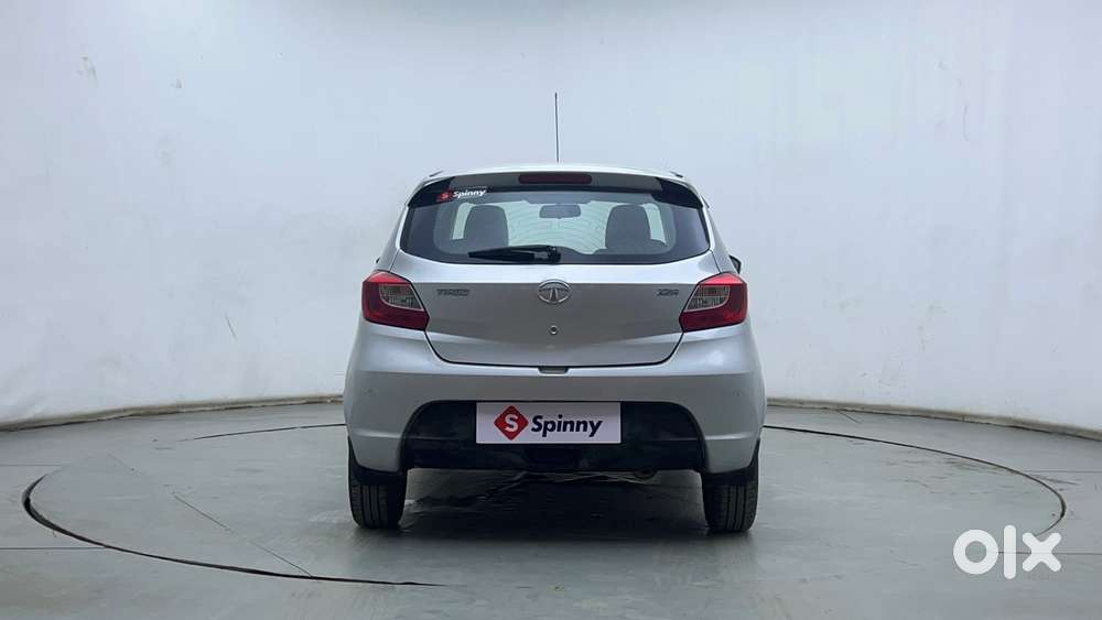 Tata Tiago Xza, 2017, Petrol