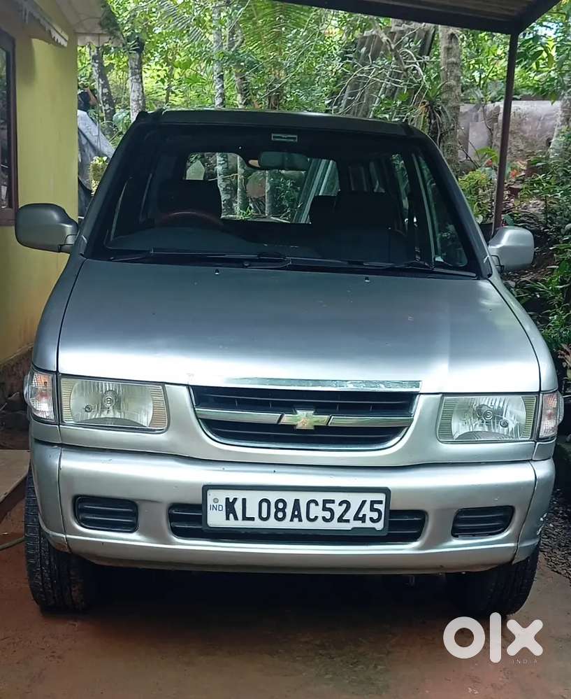 Tavera Car