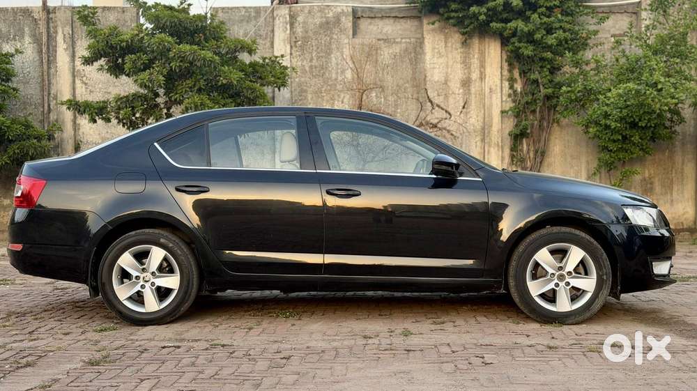 Skoda Octavia 2.0 Tdi Mt Ambition, 2015, Diesel