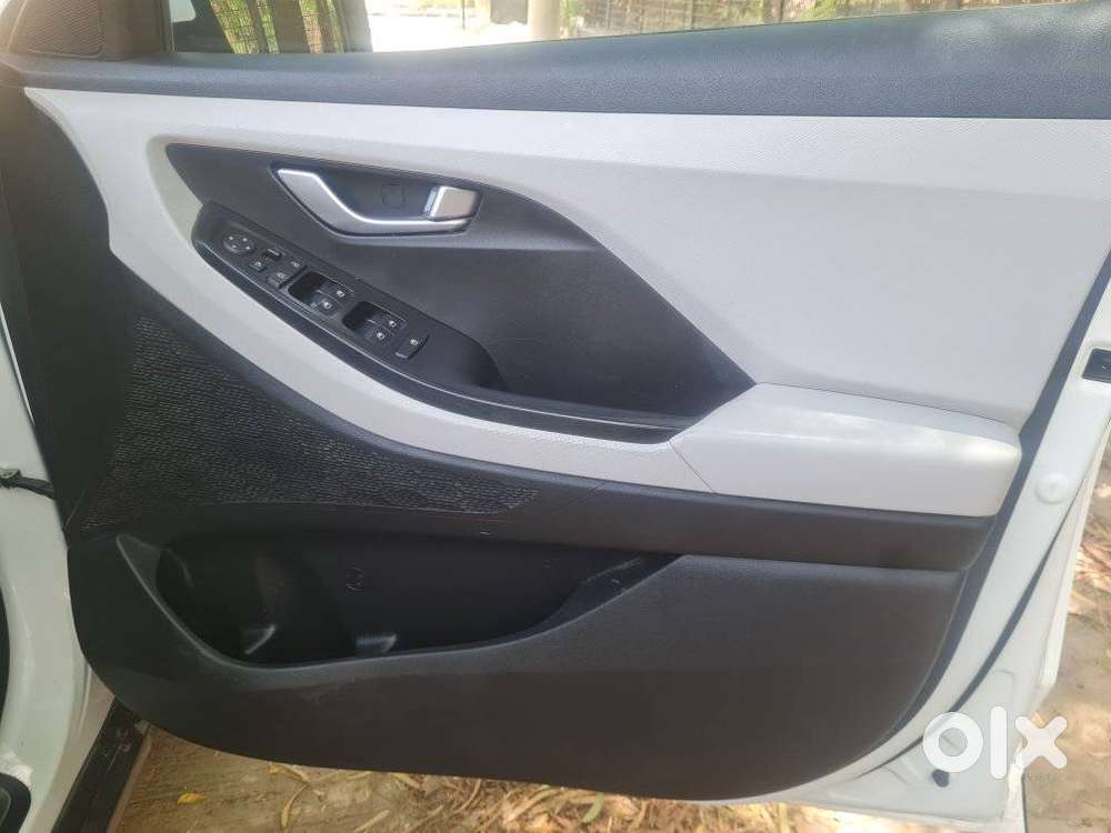 Hyundai Creta 1.5 Mpi Sx Petrol Ivt, 2023, Petrol