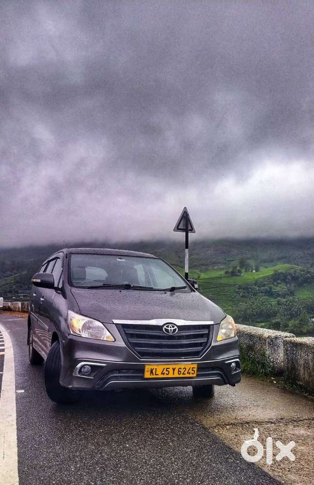 Toyota Innova 2.5 Vx 8 Seater Bs Iv, 2012, Diesel