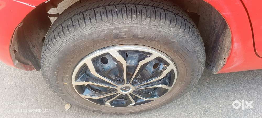 Maruti Suzuki Swift Vxi + Manual, 2015, Petrol