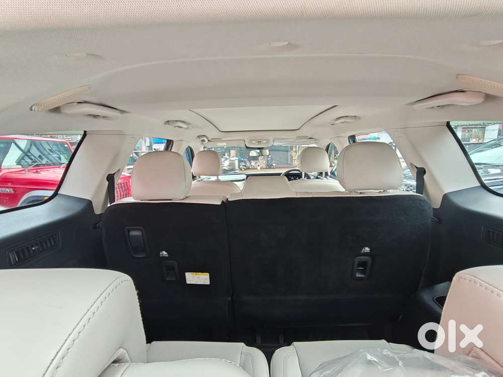 Mahindra Xuv700 2.2 Ax 7 Diesel At Luxury Pack Str, 2022, Diesel