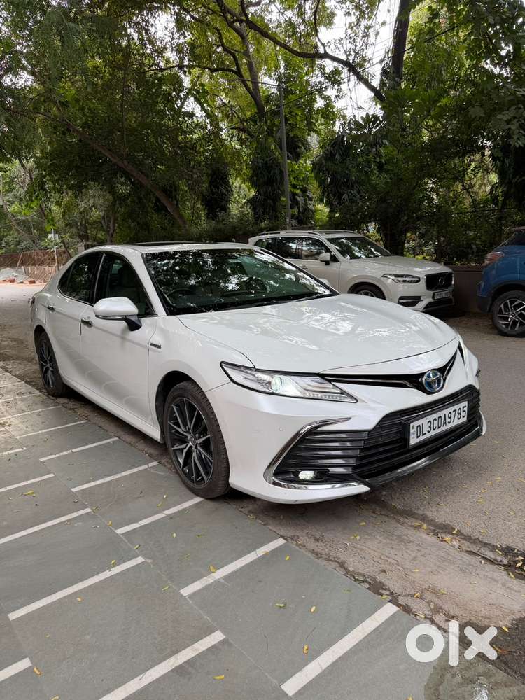 Toyota Camry Hybrid At 2024