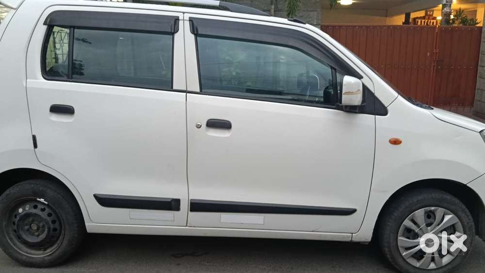 Maruti Suzuki Wagon R Vxi Amt1.2, 2016, Petrol