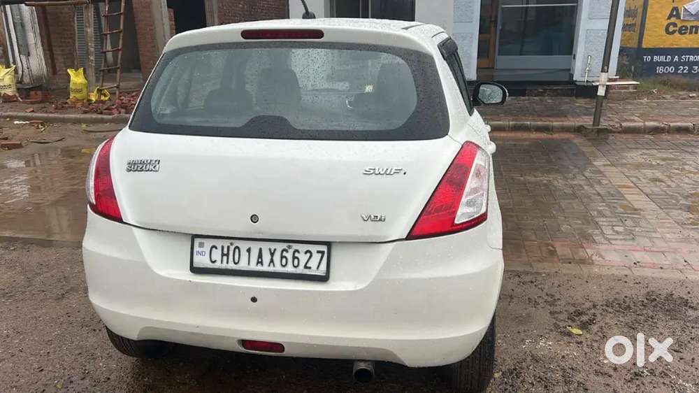 Maruti Suzuki Swift 2014 Vdi White Chandigarh Number