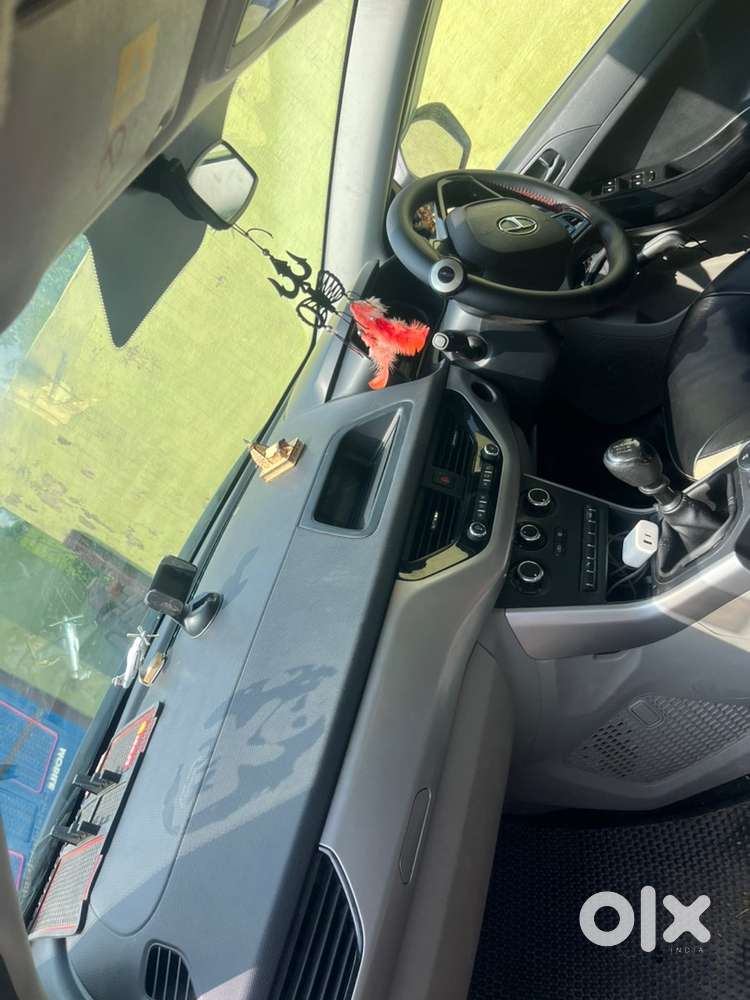Tata Nexon Petrol 2018
